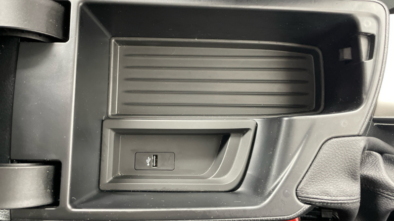 BMW 1 Series 118i [1.5] SE 5dr [Nav] Petrol Hatchback